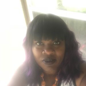 Meet your Posher, Felicia